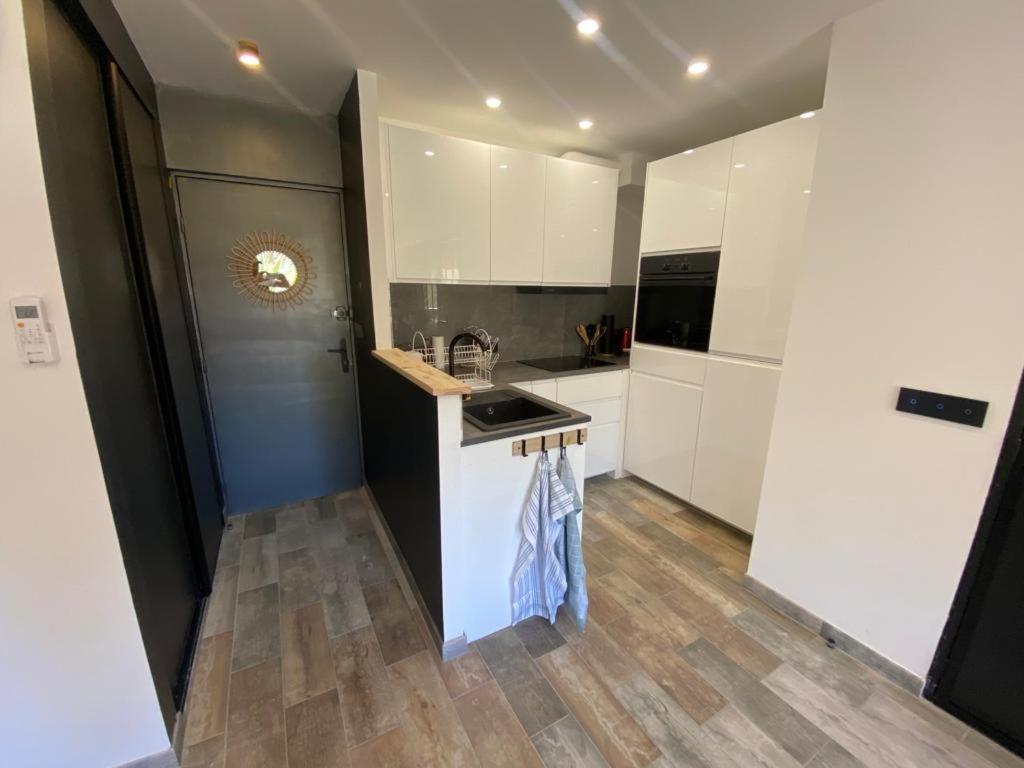 סן-מקסים Appartement Vue Mer Avec Place De Parking Privee מראה חיצוני תמונה